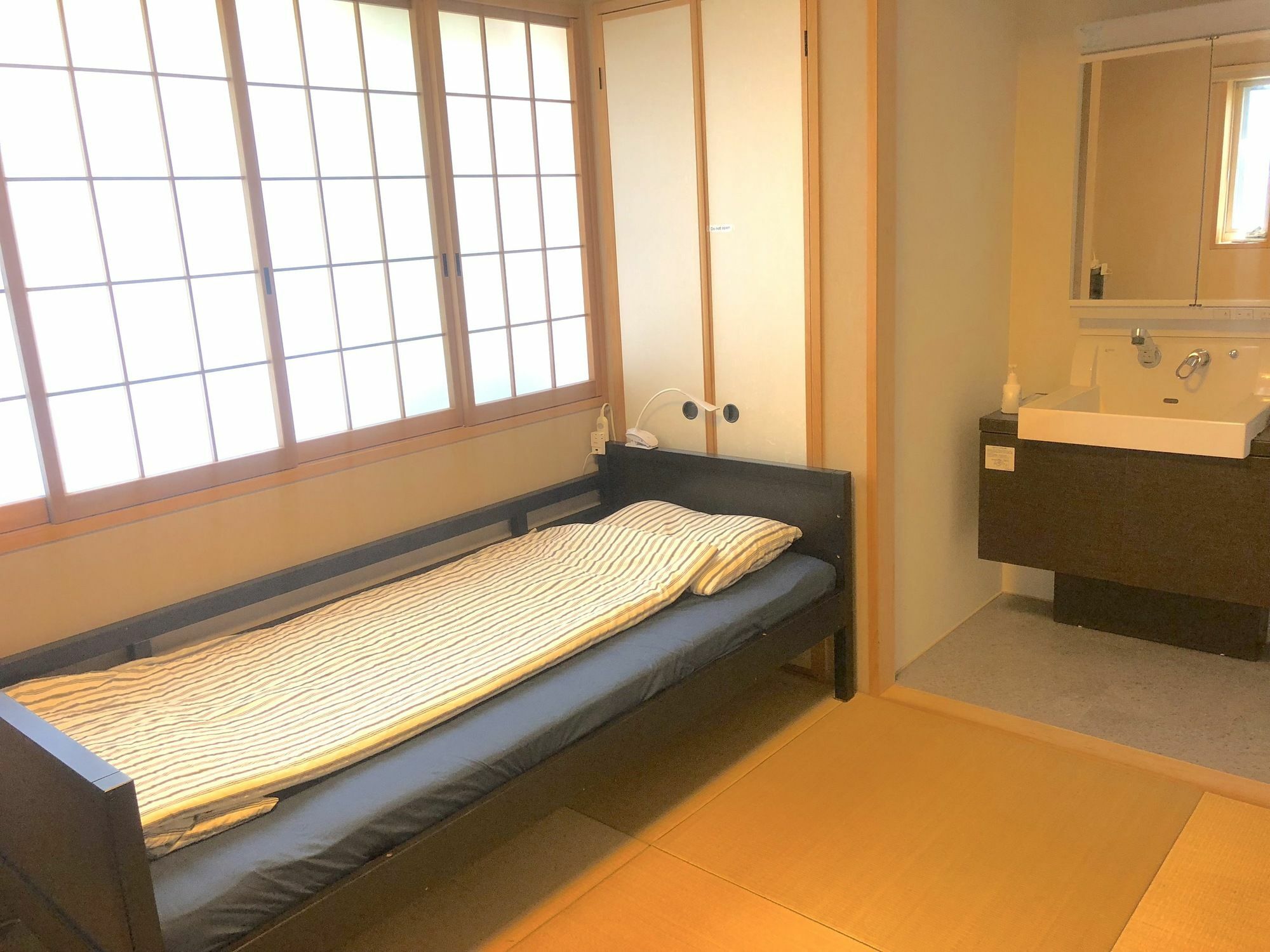 Tokyo Art House Hotel Exterior photo